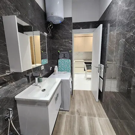 Апартаменты Center Unit For Rent Тирана