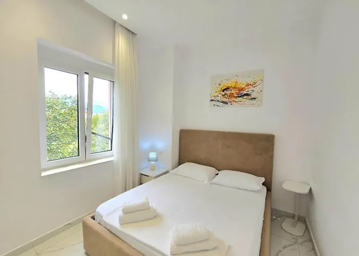 Center Unit For Rent *